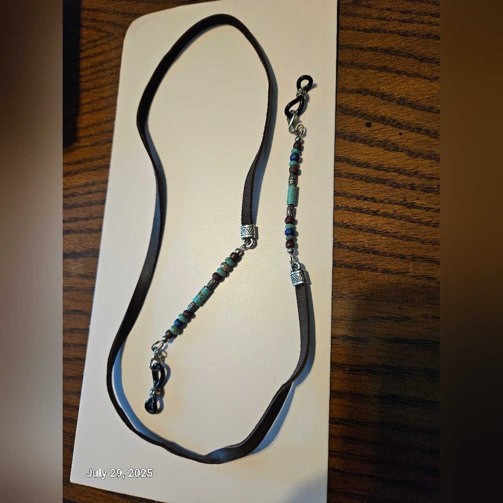 Beaded Leather Eyeglass Holder